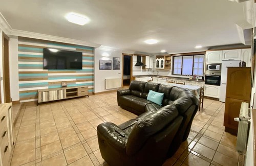 Piedrahita Appartement | Apartamento de 120m2 en Argoños con Jacuzzi