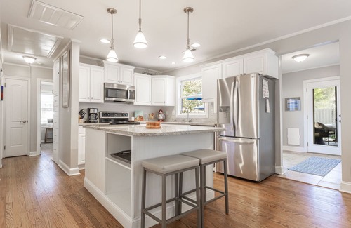 Old Village Maison | 3 BR with private pool close to beaches