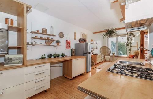 Sainte-Marie Appartement | Amazing Boho Apartment in Heart of Montreal
