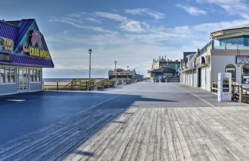 Point Pleasant Appartement | 1 Mile to Point Pleasant Boardwalk and .5 mile to Charlie's of Bay Head!