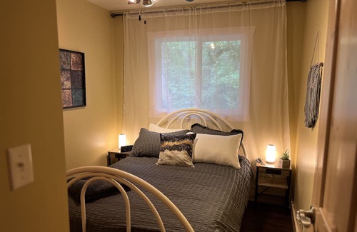 Division No. 4 Cabine | Private cabin with hot tub and gazebo located at beautiful Rock Lake, MB