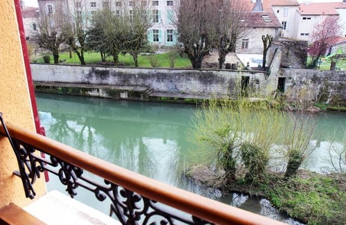 Verdun Maison | Maison Charmante Avec Option Barque -gite Embarqué