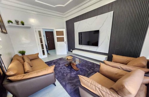 Dakar Appartement | Elegant Appartement F3 - Point E Dakar. Sécurisé & Centrale Tout Service Inclus