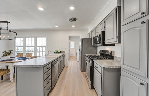 Mantoloking Maison | 4BR Family Waterfront with Pool - Private Dock