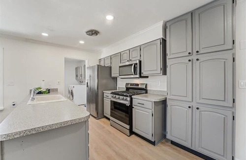 Mantoloking Maison | 4BR Family Waterfront with Pool - Private Dock