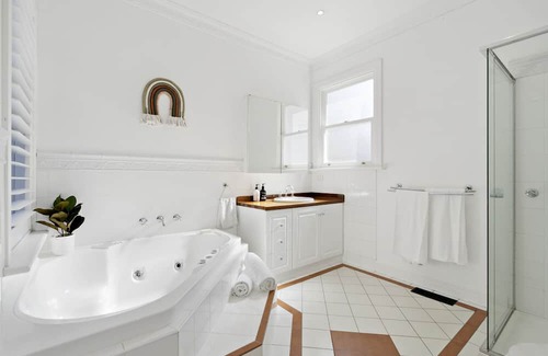 Essendon North Maison | Essendon Gem Bungalow 4BR
