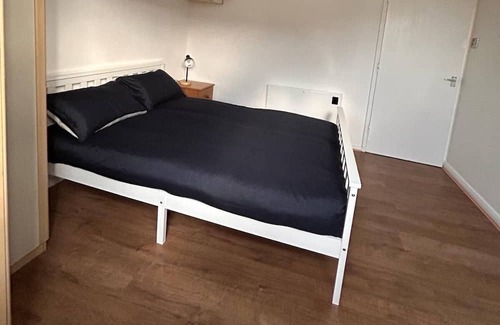 Whalebone Appartement | Specious 1 Bed flat in east London with Parking and free wifi