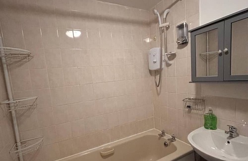 Whalebone Appartement | Specious 1 Bed flat in east London with Parking and free wifi
