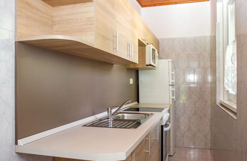 Balatonkeresztur Maison | Beautiful private villa for 5 guests with WIFI, TV, terrace and parking