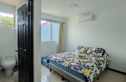 Bejuco Appartement | Beachside Bliss: Shared Pool, BBQ -Close to beach!