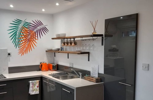 Claypole Appartement | Studio Open plan double studio Suitable for 1 or 2 adults.
