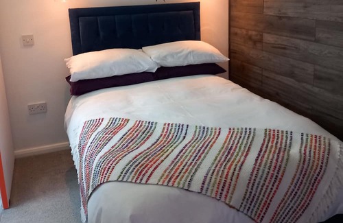 Claypole Appartement | Studio Open plan double studio Suitable for 1 or 2 adults.