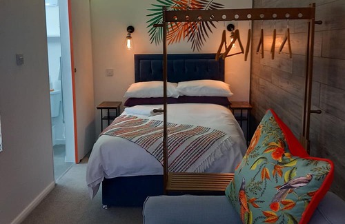 Claypole Appartement | Studio Open plan double studio Suitable for 1 or 2 adults.