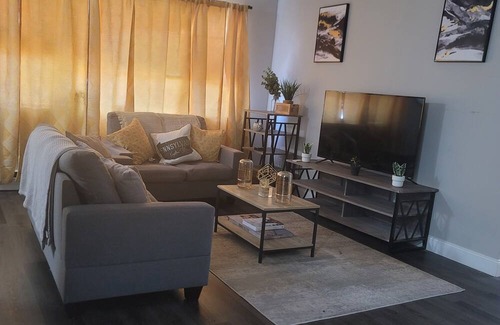 Wynnefield Appartement | 5 mins to St. Joe's and 10 mins to Linkednor hospital, 5 mins from food areas.