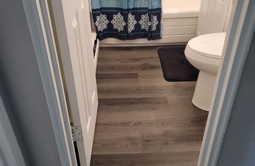 Wynnefield Appartement | 5 mins to St. Joe's and 10 mins to Linkednor hospital, 5 mins from food areas.