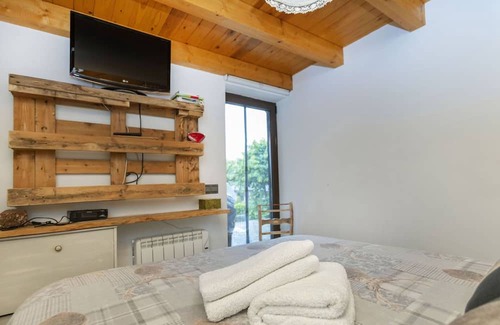 Olopte Maison | Beautiful private villa for 2 guests with TV and patio