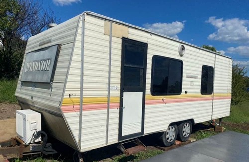 Raworth Maison | Cosy van in private setting with stunning views of the Hunter River.