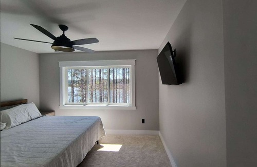 Granite Falls Maison | Coveside Drive - Beautiful Lakefront Home!
