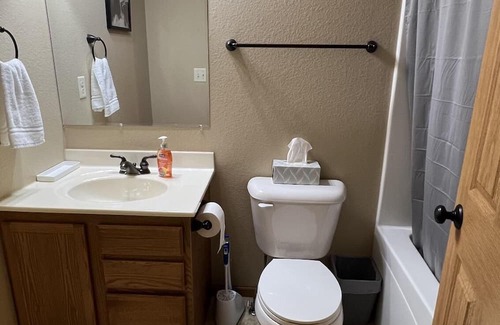 Box Elder Maison | Clean & spacious home perfect for families! 10 minutes from Rapid City!