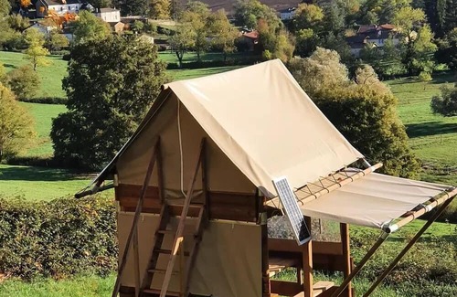 Saint-Point Maison | Flower Camping du Lac de Saint Point Lamartine - Saône et Loire - Southern Burgundy * - Premium mobile home 35m² - 3 bedrooms - Castle view - covered terrace for 6 people