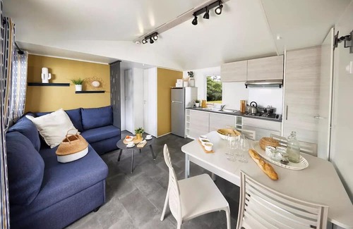 Saint-Point Maison | Flower Camping du Lac de Saint Point Lamartine - Saône et Loire - Southern Burgundy * - Premium mobile home 35m² - 3 bedrooms - Castle view - covered terrace for 6 people