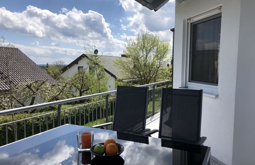 Medlingen Appartement | Spaceous apartment with garden for 8 persons