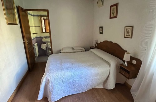 Navarra Pyrenees Appartement | Apartment 'Etxezurialde I' with Mountain View, Private Terrace and Wi-Fi