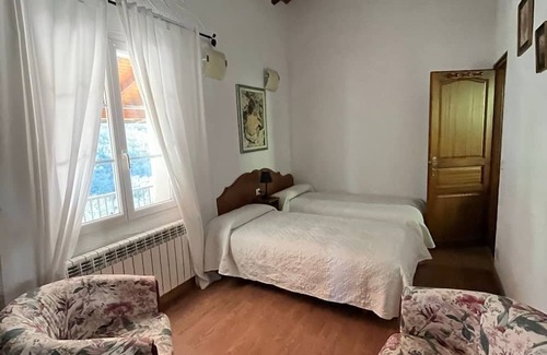 Navarra Pyrenees Appartement | Apartment 'Etxezurialde Ll' with Mountain View, Private Terrace and Wi-Fi