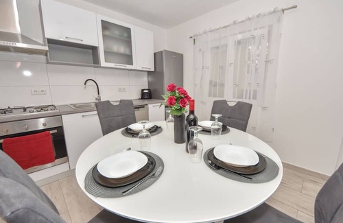 Maslenica Maison | Stunning private villa for 10 people with A/C, private pool, WIFI, TV, terrace and parking