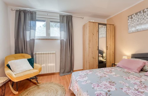 Klana Appartement | Lovely apartment with WIFI, private pool, A/C, hot tub, TV, terrace, panoramic view and parking