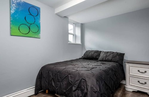 East Bayside Appartement | Close to Portland Old Port Apt | Sleeps 4