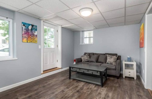 East Bayside Appartement | Close to Portland Old Port Apt | Sleeps 4