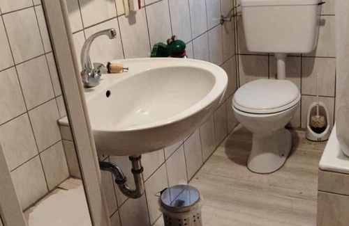 Rot am See Appartement | Apartment 'Einliegerwohnung Gretels Idyll' with Private Terrace and Wi-Fi