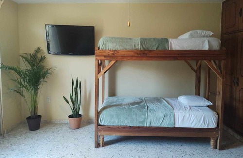 Lomas de Mazatlan Maison | 5 Bedroom, 5 Bathroom, Pool, Waterfall, Wood Fired Pizza Oven.