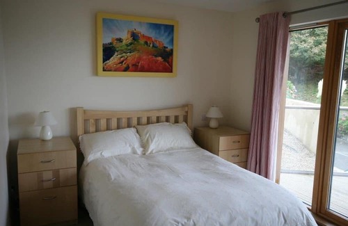 Trinity Appartement | 2-Bedroom Self Catering Apartment with Sea views