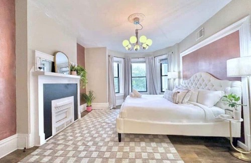 Bloomfield Appartement | Luxe Bloomfield Penthouse | Central | Free Parking