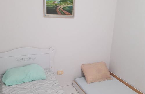 Londrina Maison | Casa de Fundos em Londrina. Aceita Animais de Estimação
