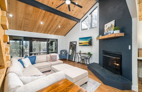 Blue Ridge Maison | All Decked Out Lake House