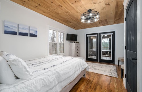 Blue Ridge Maison | All Decked Out Lake House