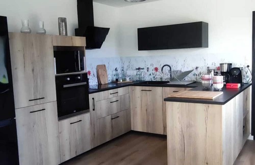 Pleugriffet Maison | Homerez - Big house for 12 ppl. with spa and terrace at Pleugriffet