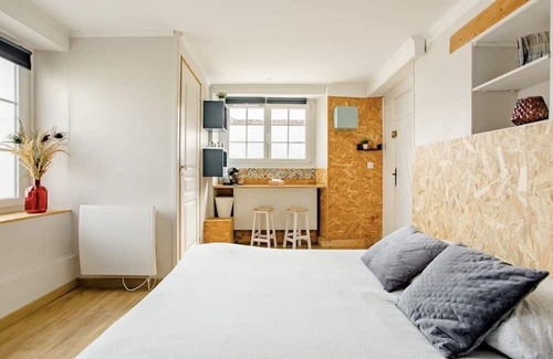 Perigny Lit Et Petit-Déjeuner | La Charmante Meulière - Studio Indépendant 18m2