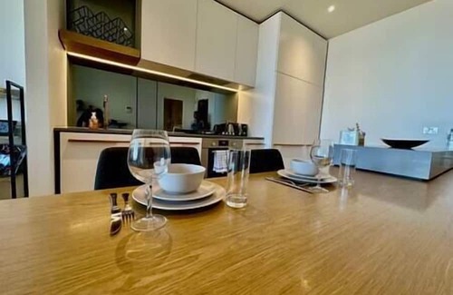 West Melbourne Appartement | 2B1B Cozy near Train Station + Free Parking!