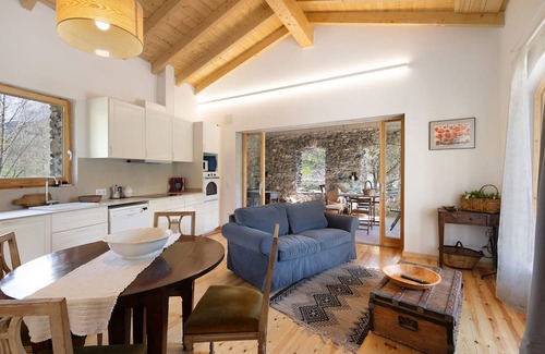 Llanars Maison | Holiday Home 'El Molí De Can Culí' with Mountain View, Private Terrace and Wi-Fi