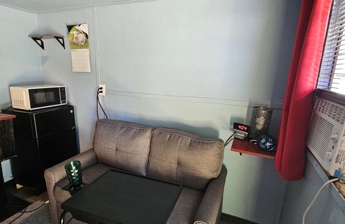 Bucks Appartement | TinyHome for One in a Quiet, Rural Setting near Mobile and Atmore