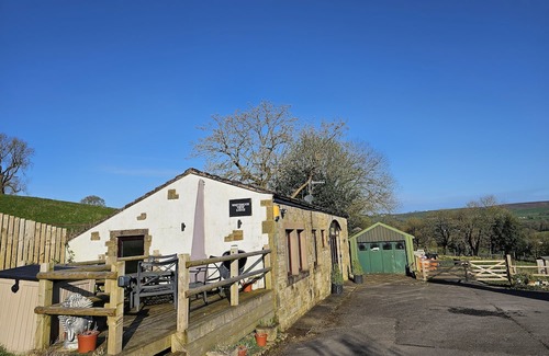 Colne Cabine | Whitemoor View Lodge, Secluded area with amazing views and hot tub