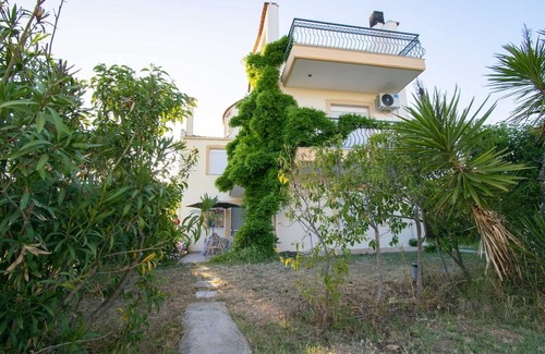 Nea Propontida Station Balnéaire | Alkiviadis Maisonette by RentalsPro