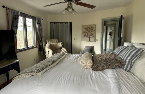 Boston Heights Maison | The Brupoppy Farm & Stay is farm located in the heart of Boston Heights Ohio.