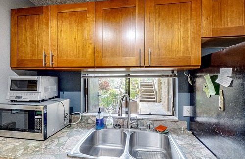 Waikoloa Copropriété | Inviting condo with lanai & washer/dryer - pool, golf & tennis on-site