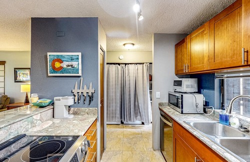 Waikoloa Copropriété | Inviting condo with lanai & washer/dryer - pool, golf & tennis on-site