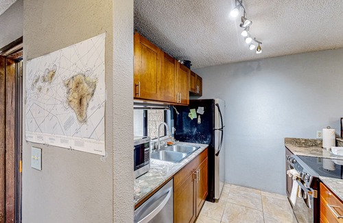 Waikoloa Copropriété | Inviting condo with lanai & washer/dryer - pool, golf & tennis on-site